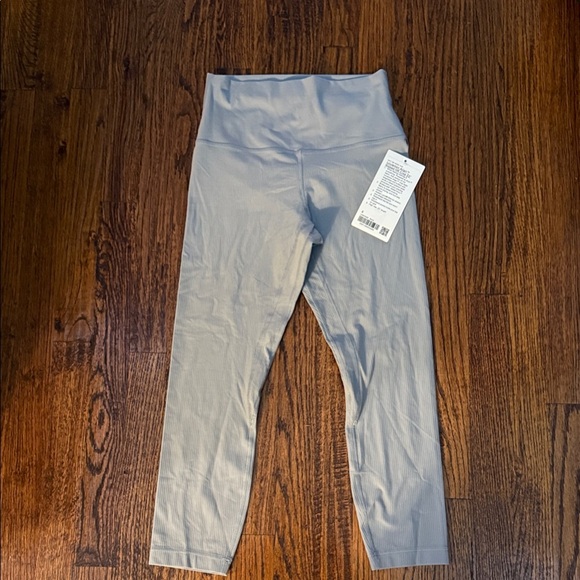 lululemon athletica NWT ALIGN CROP 23 - Picture 1 of 3